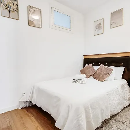 Charming Iii * ליסבון